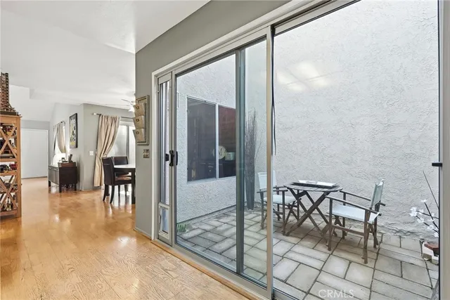 $695,000 | 406 Via Colinas, Thousand Oaks, CA 91362