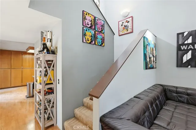 $695,000 | 406 Via Colinas, Thousand Oaks, CA 91362