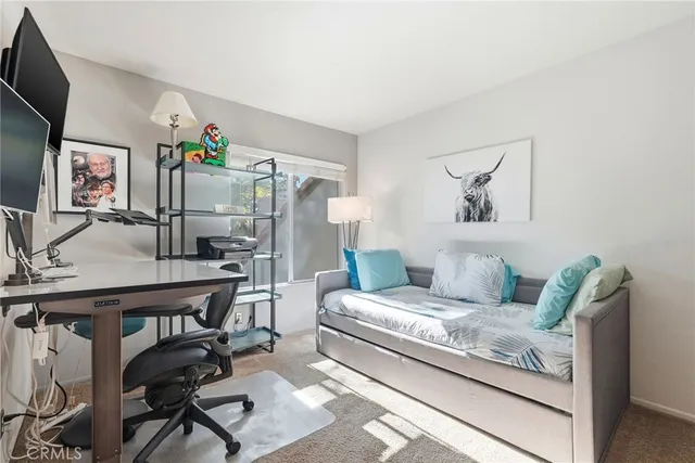 $695,000 | 406 Via Colinas, Thousand Oaks, CA 91362