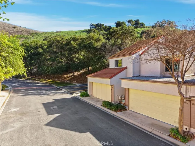 $695,000 | 406 Via Colinas, Thousand Oaks, CA 91362