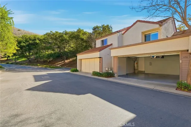 $695,000 | 406 Via Colinas, Thousand Oaks, CA 91362