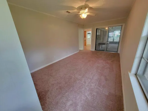$2,350 | 706 Maple Street, Sweeny, TX 77480