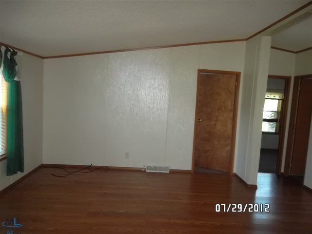 4314 Howard Road Port Huron, MI 48060 - Photo 5 of 17 31121384-4.JPG