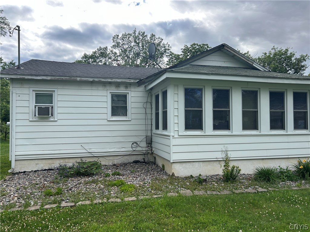 4825 Cedarvale Road Onondaga, NY 13215 - Photo 4 of 29