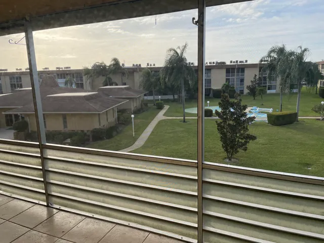 $1,600 | 100 Village Green Circle East, Unit 312, Palm Springs, FL 33461