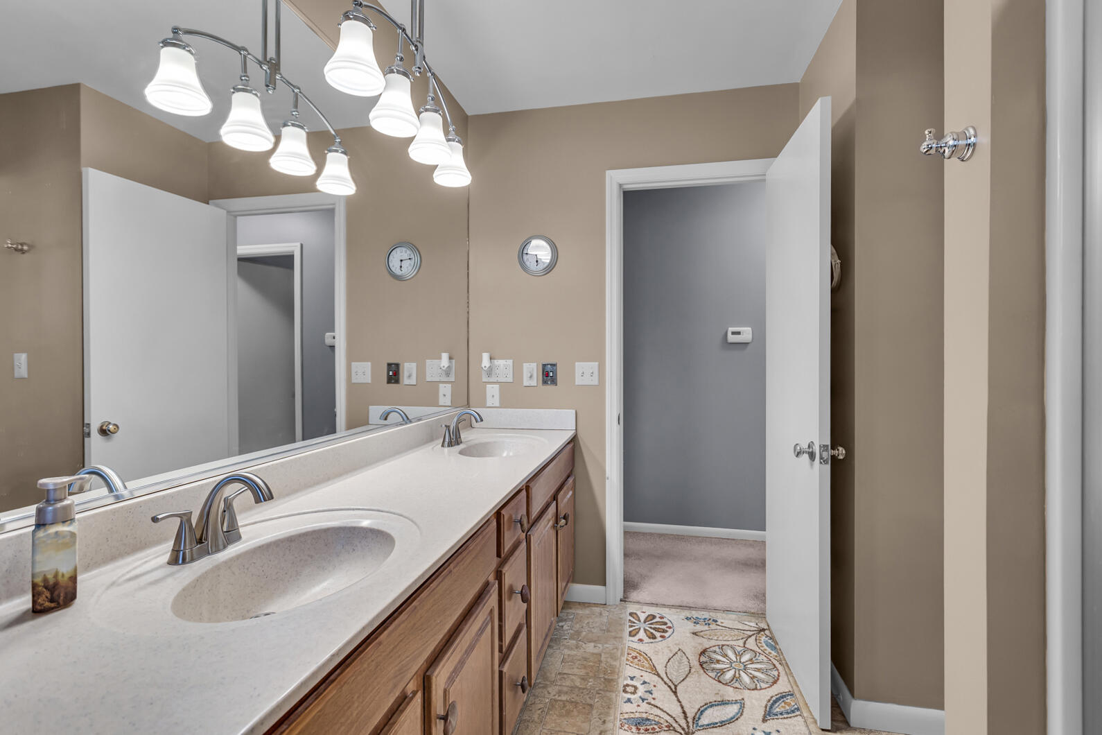 1956 Trinity Lane Jackson, MI 49201 - Photo 12 of 38 0N0A9946