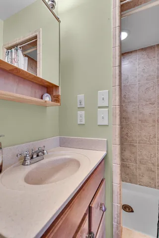 $324,900 | 1956 Trinity Lane, Jackson, MI 49201