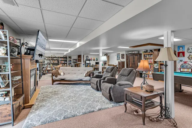 $324,900 | 1956 Trinity Lane, Jackson, MI 49201