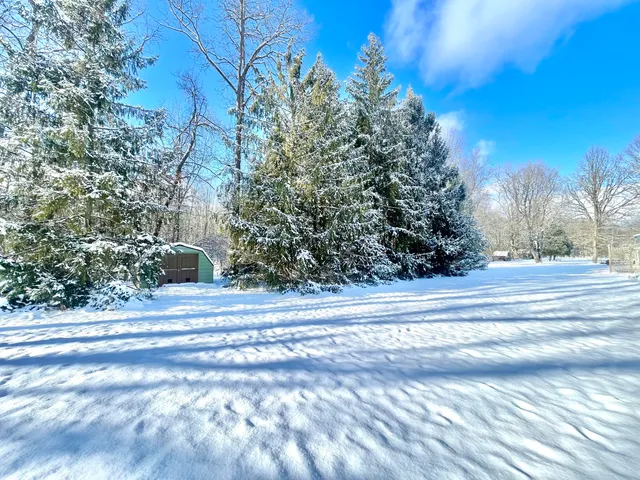 $324,900 | 1956 Trinity Lane, Jackson, MI 49201