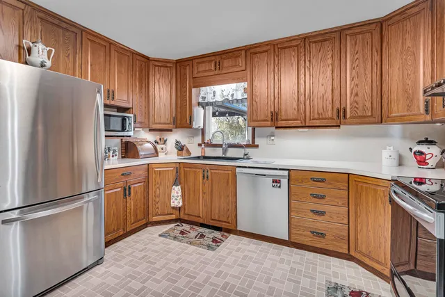 $324,900 | 1956 Trinity Lane, Jackson, MI 49201