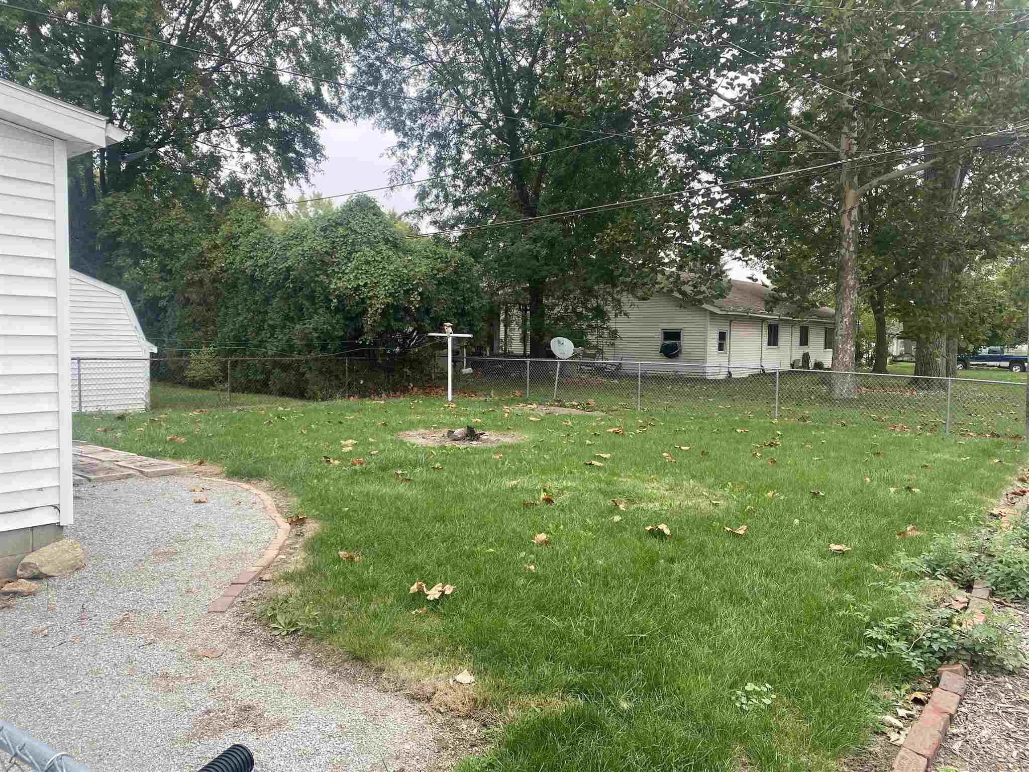 728 North 11th Street Decatur, IN 46733 - Photo 3 of 10