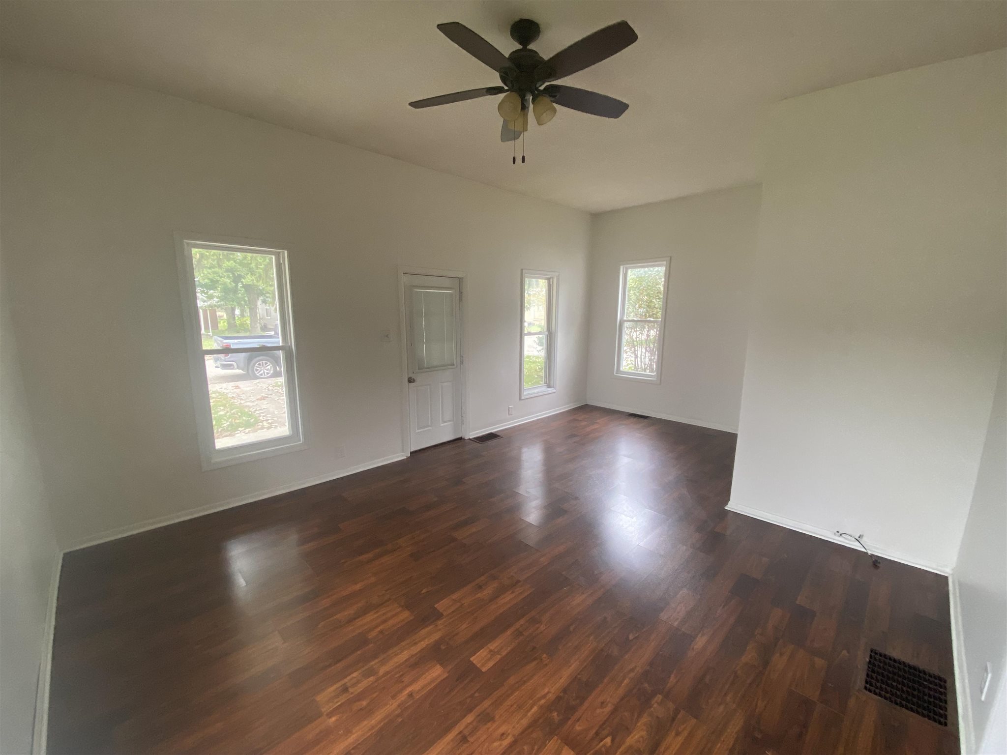 728 North 11th Street Decatur, IN 46733 - Photo 4 of 10