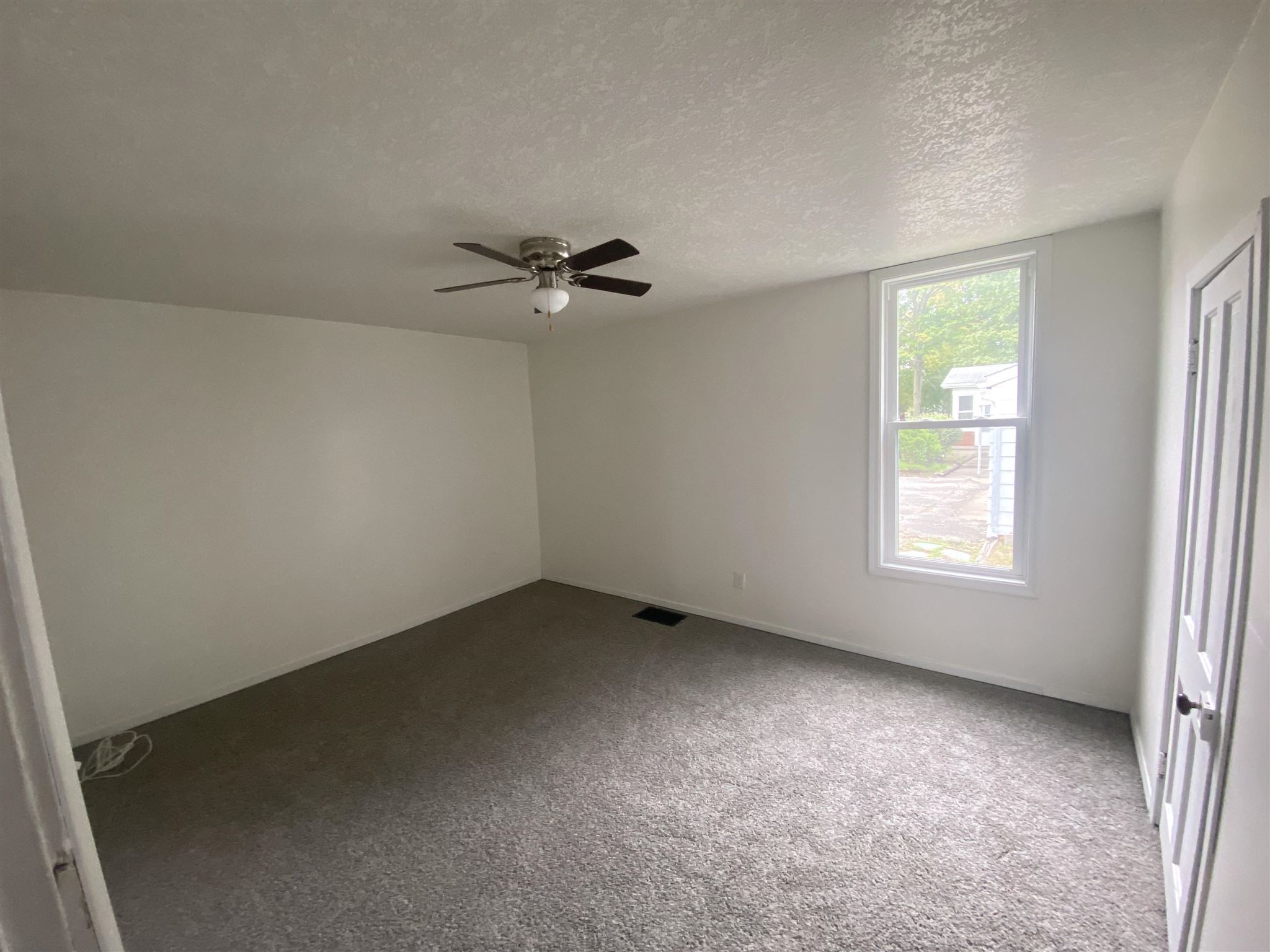 728 North 11th Street Decatur, IN 46733 - Photo 8 of 10
