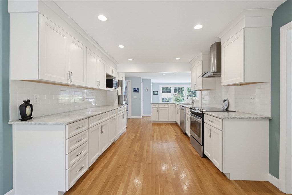 24 Old Post Road Walpole, MA 02032 - Photo 12 of 41 Gallery Image 12