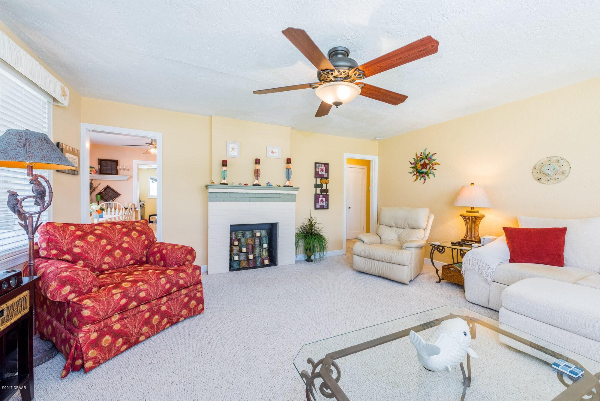 126 Milton Road Daytona Beach, FL 32118 - Photo 11 of 30 HIF_0374