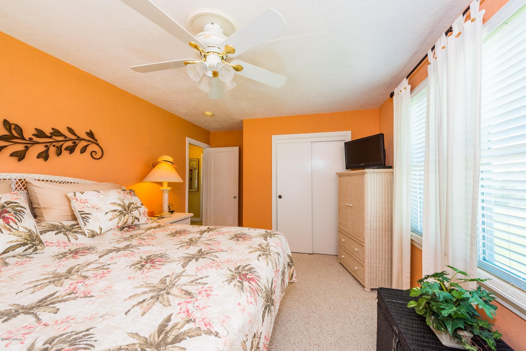 126 Milton Road Daytona Beach, FL 32118 - Photo 19 of 30 HIF_0402