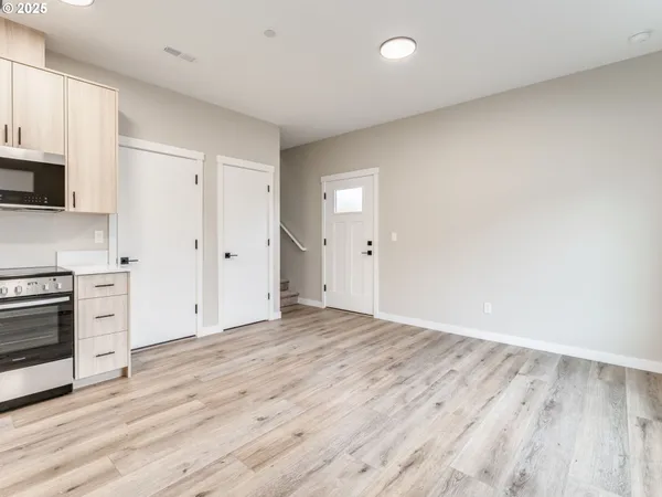 $295,000 | 14362 Southeast Knight Street, Portland, OR 97236