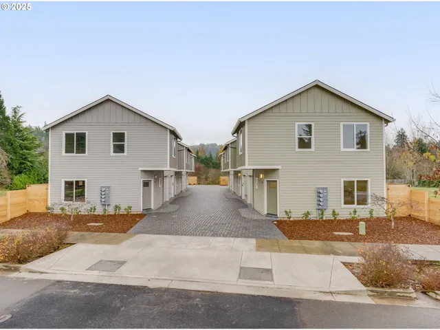 $300,000 | 14362 Southeast Knight Street, Portland, OR 97236