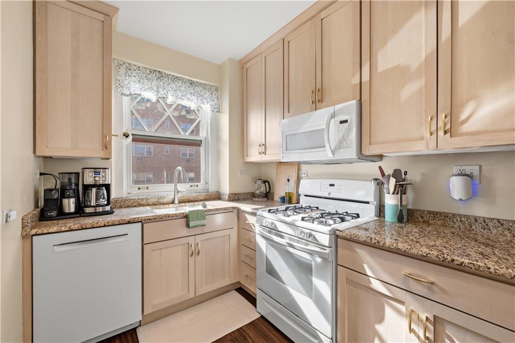 166 North Dithridge Street, Unit 5G Pittsburgh, PA 15213 - Photo 14 of 42