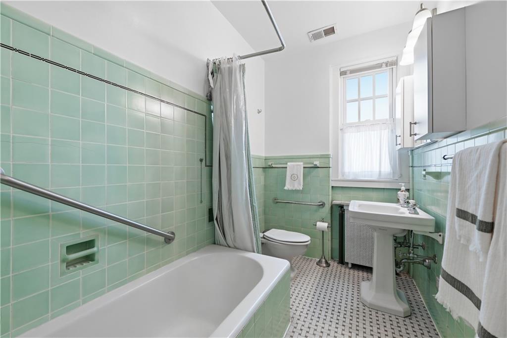 166 North Dithridge Street, Unit 5G Pittsburgh, PA 15213 - Photo 22 of 42