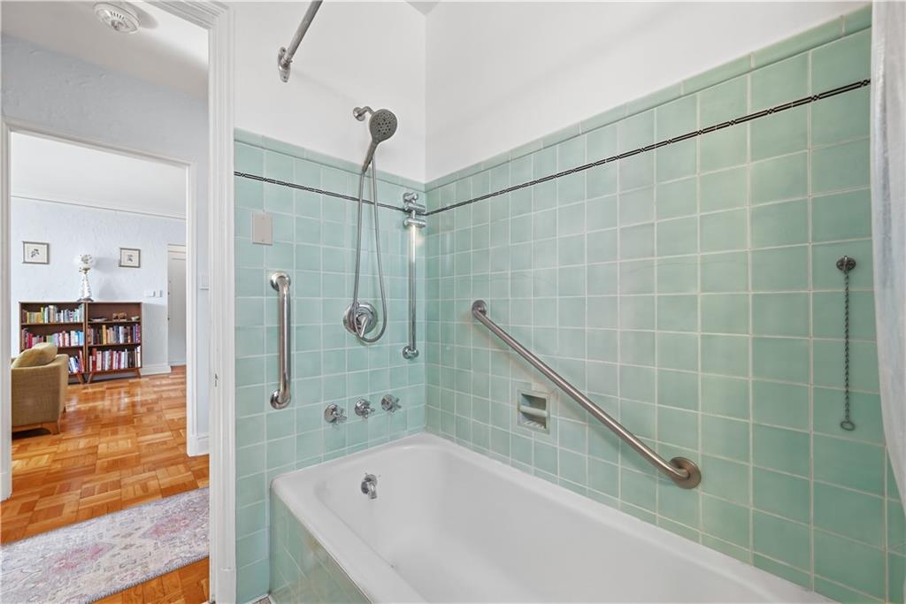 166 North Dithridge Street, Unit 5G Pittsburgh, PA 15213 - Photo 23 of 42