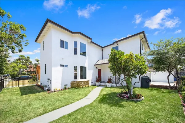 $7,995 | 1372 Carmona Avenue, Los Angeles, CA 90019