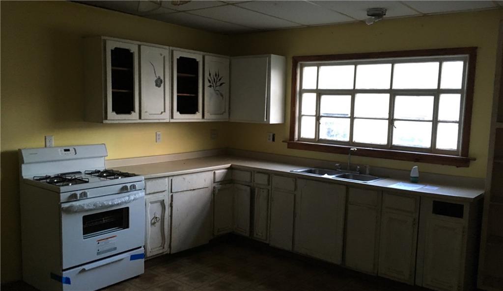 1133 Eastbrook Road New Castle, PA 16101 - Photo 3 of 8
