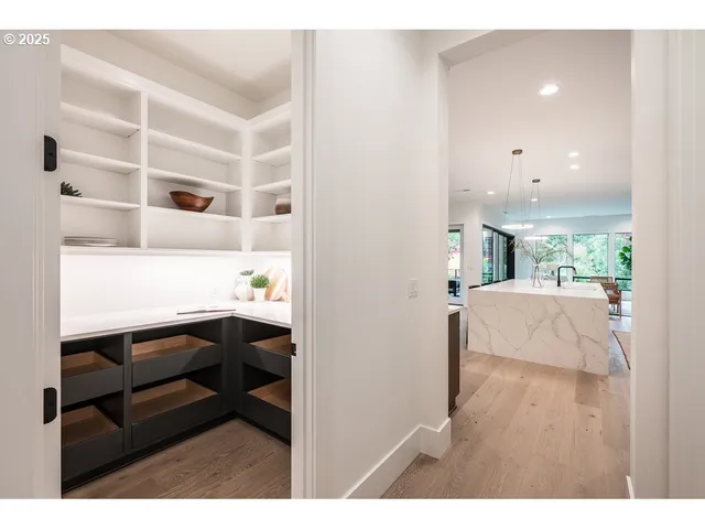 $2,999,900 | 116 6th Street, Lake Oswego, OR 97034