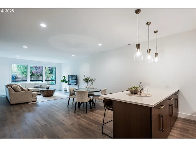 $2,999,900 | 116 6th Street, Lake Oswego, OR 97034