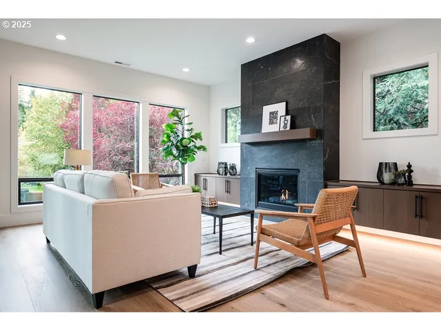 $2,999,900 | 116 6th Street, Lake Oswego, OR 97034