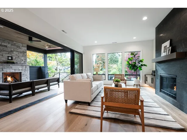 $2,999,900 | 116 6th Street, Lake Oswego, OR 97034