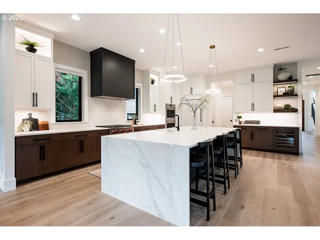 $2,999,900 | 116 6th Street, Lake Oswego, OR 97034