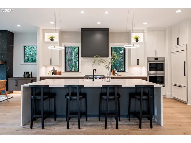 $2,999,900 | 116 6th Street, Lake Oswego, OR 97034