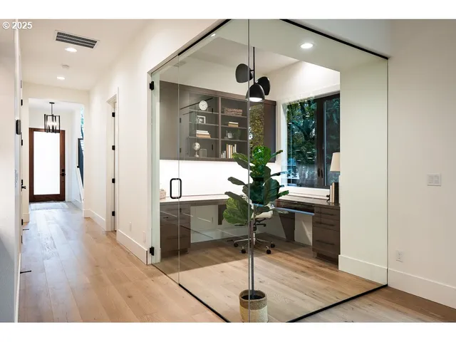 $2,999,900 | 116 6th Street, Lake Oswego, OR 97034