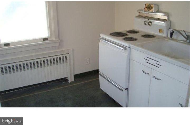 7000 Llanfair Road Upper Darby, PA 19082 - Photo 16 of 18 In-law Suite