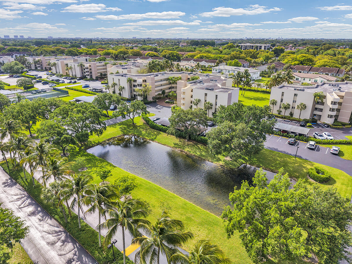 5749 Camino Del Sol, Unit 404 Boca Raton, FL 33433 - Photo 36 of 41 Community View
