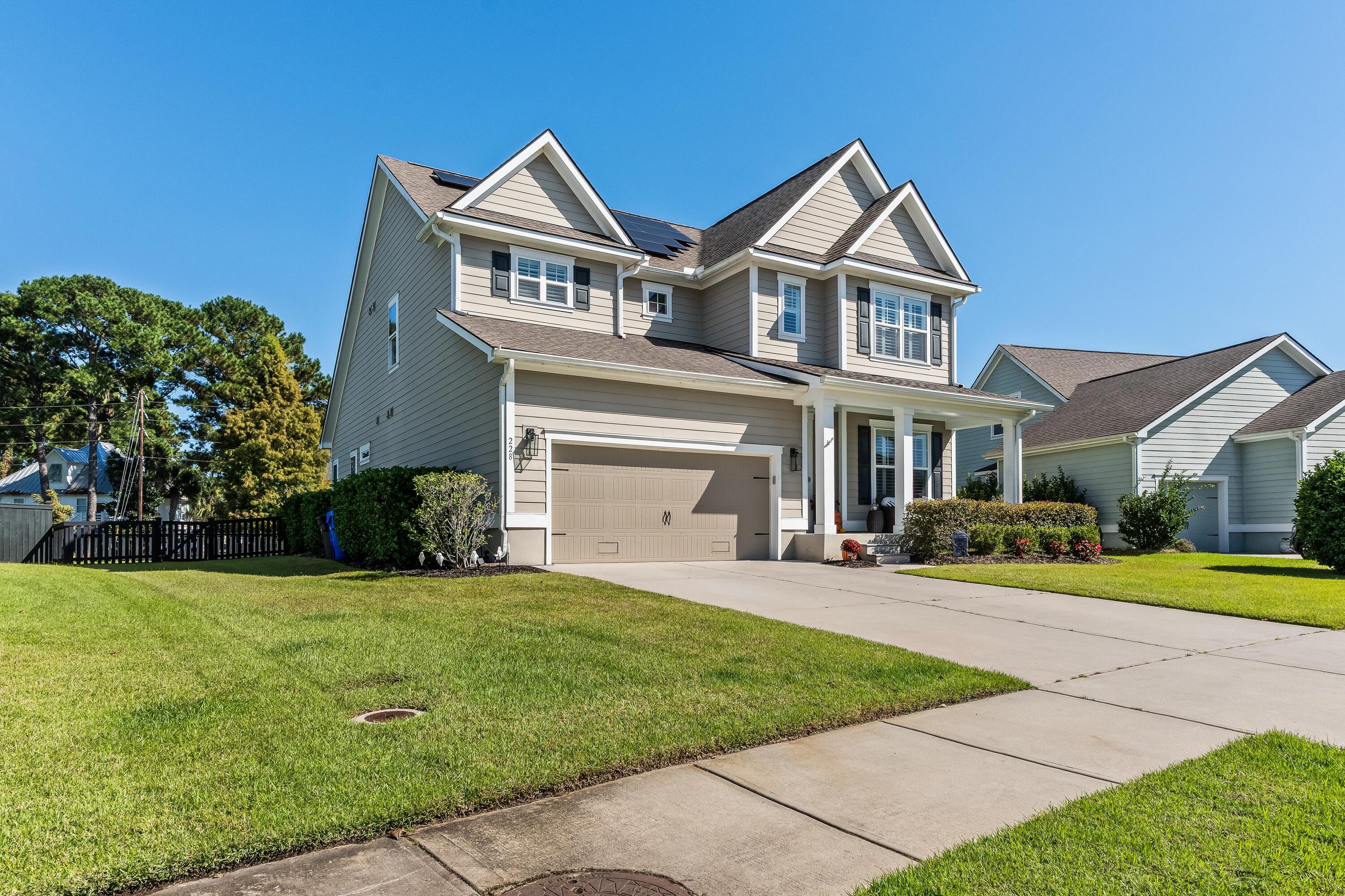 228 Swallowtail Court Mount Pleasant, SC 29464 - Photo 3 of 46