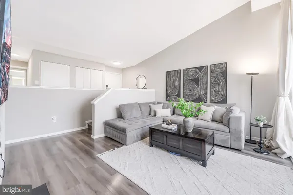 $399,990 | 11564 Rolling Green Court, Unit 12/301B, Reston, VA 20191