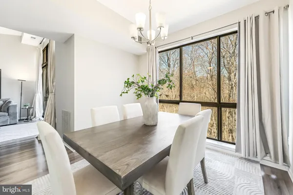 $399,990 | 11564 Rolling Green Court, Unit 12/301B, Reston, VA 20191