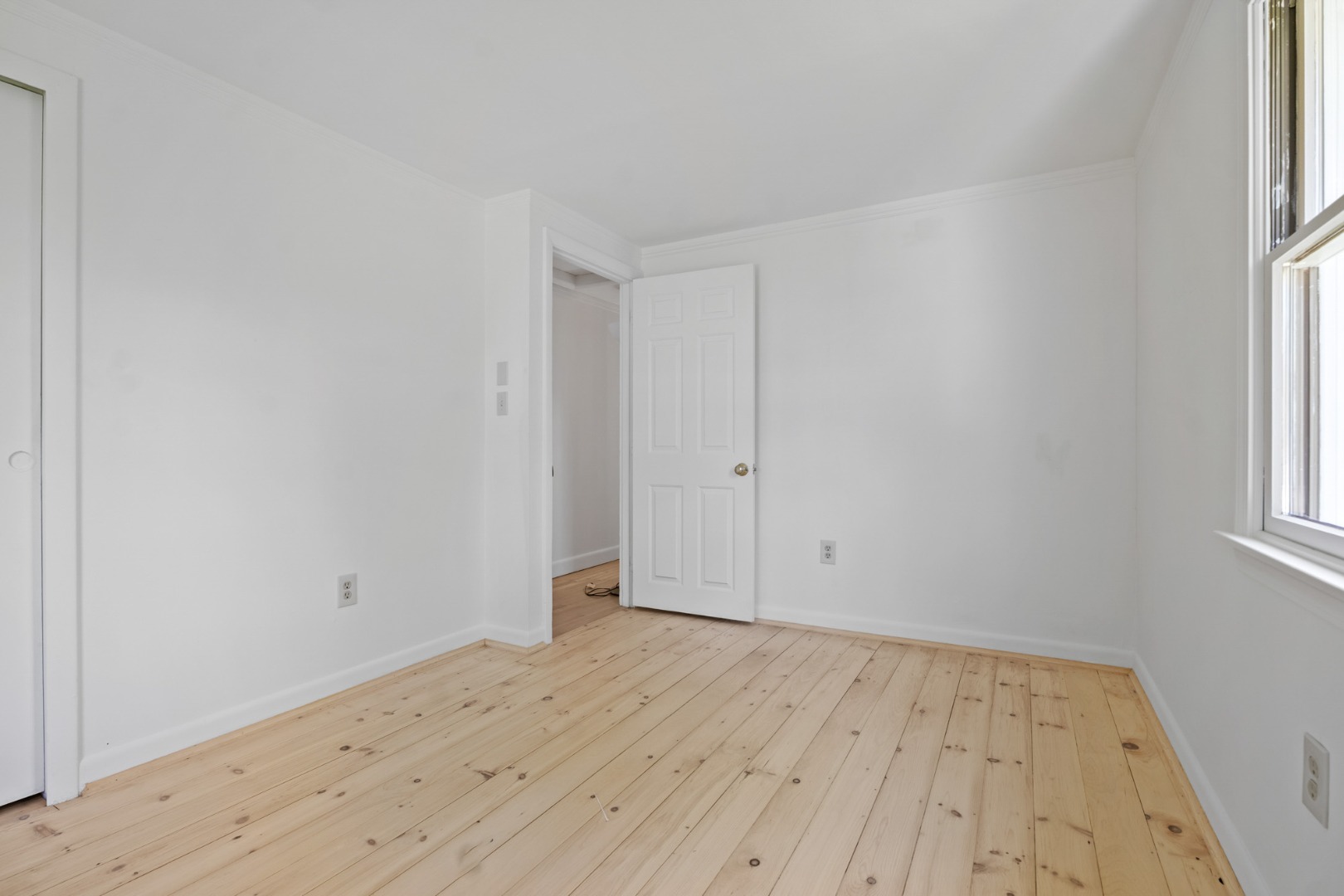 130 Wing Road Oak Bluffs, MA 02557 - Photo 14 of 21 Guest bedroom.