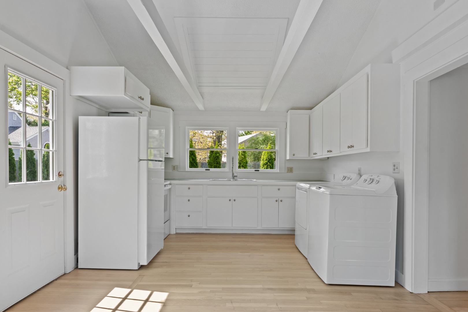 130 Wing Road Oak Bluffs, MA 02557 - Photo 16 of 21 Kitchen.
