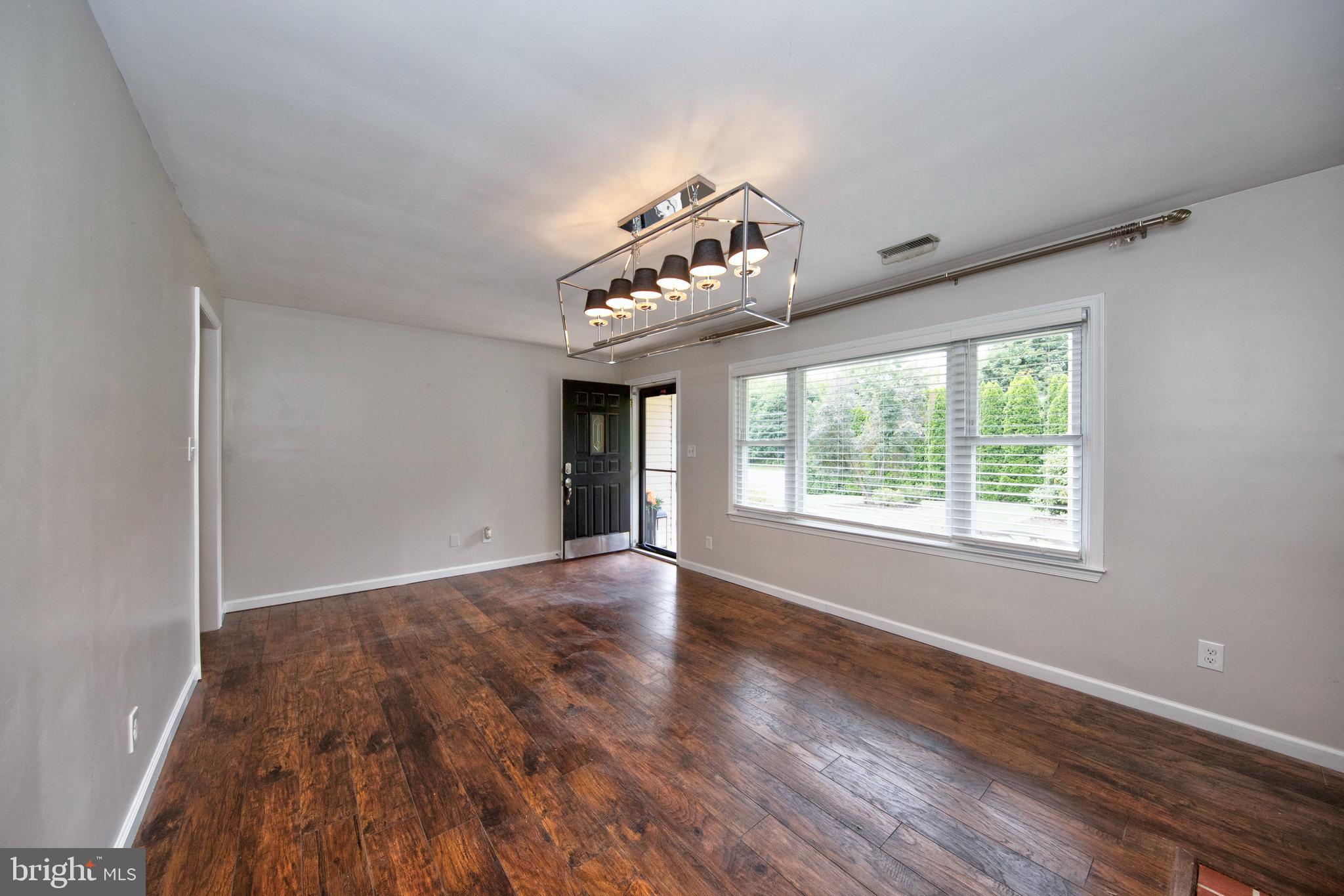 1301 Philadelphia Road Joppa, MD 21085 - Photo 8 of 54 Large living room