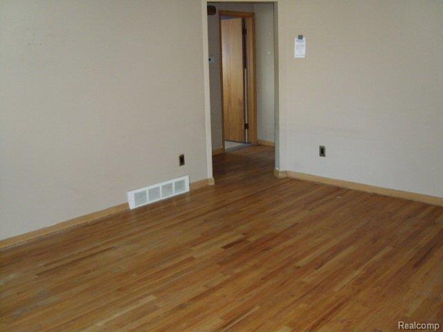 11176 Racine Road Warren, MI 48093 - Photo 2 of 2 DSCI0167