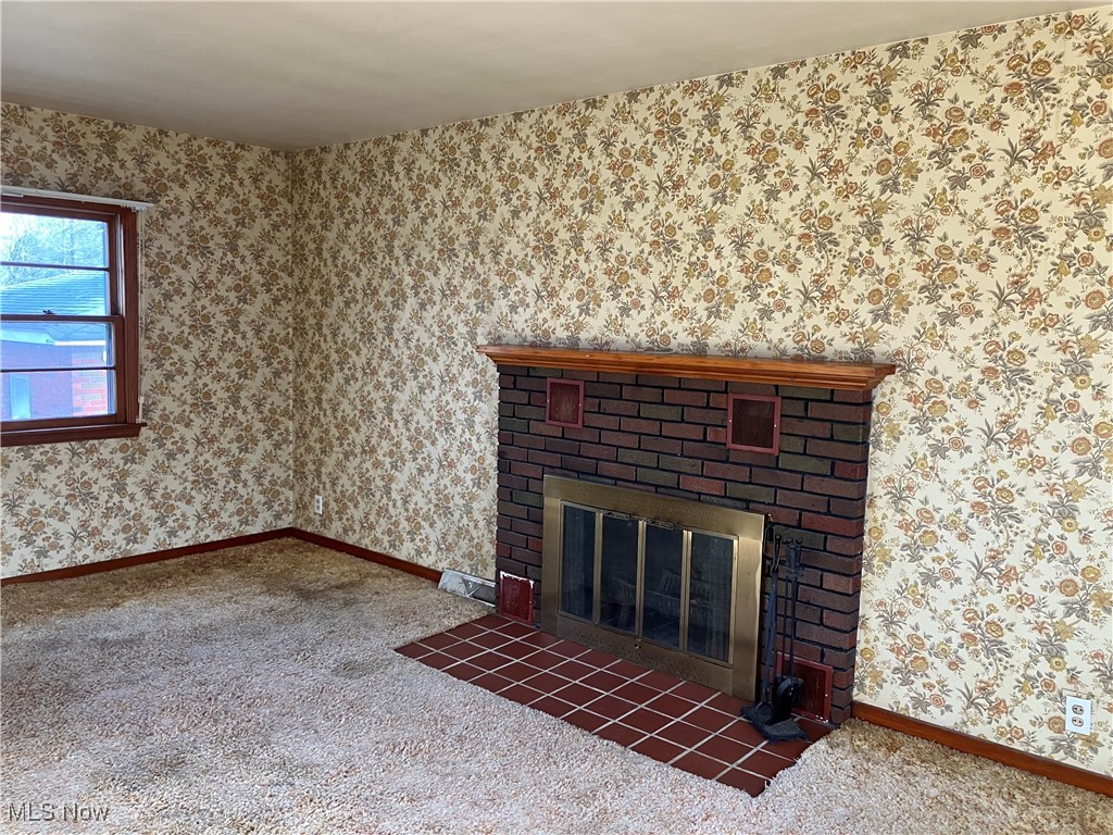 4234 Lake Road Youngstown, OH 44511 - Photo 5 of 14 Could also be used as a dining room