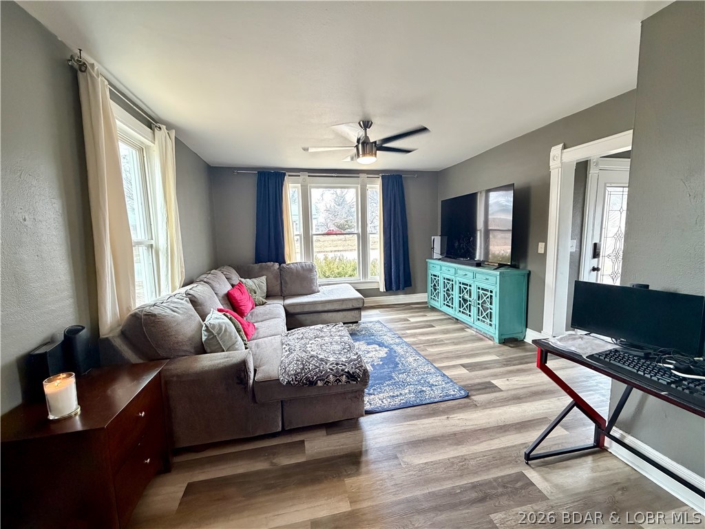 202 South Grand Avenue Eldon, MO 65026 - Photo 3 of 38