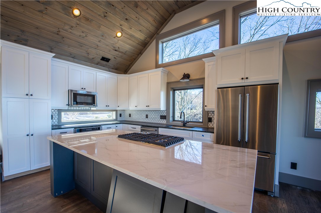752 Crown Point Road West Jefferson, NC 28694 - Photo 12 of 49 Gallery Image 12