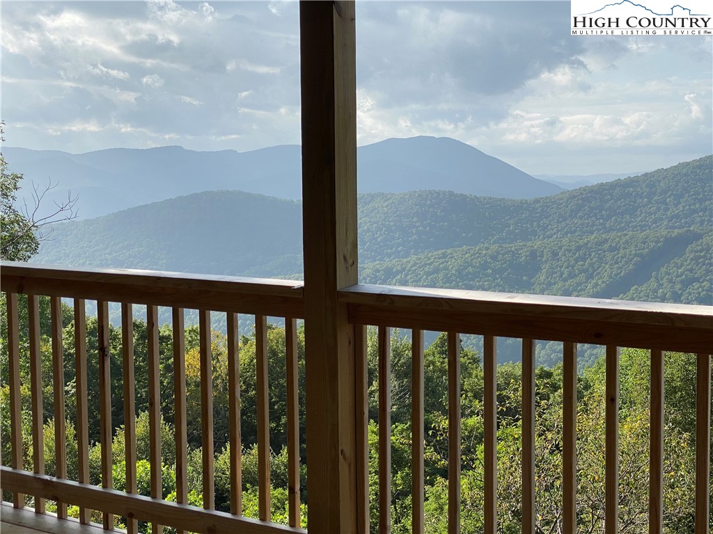 752 Crown Point Road West Jefferson, NC 28694 - Photo 2 of 49 Gallery Image 2