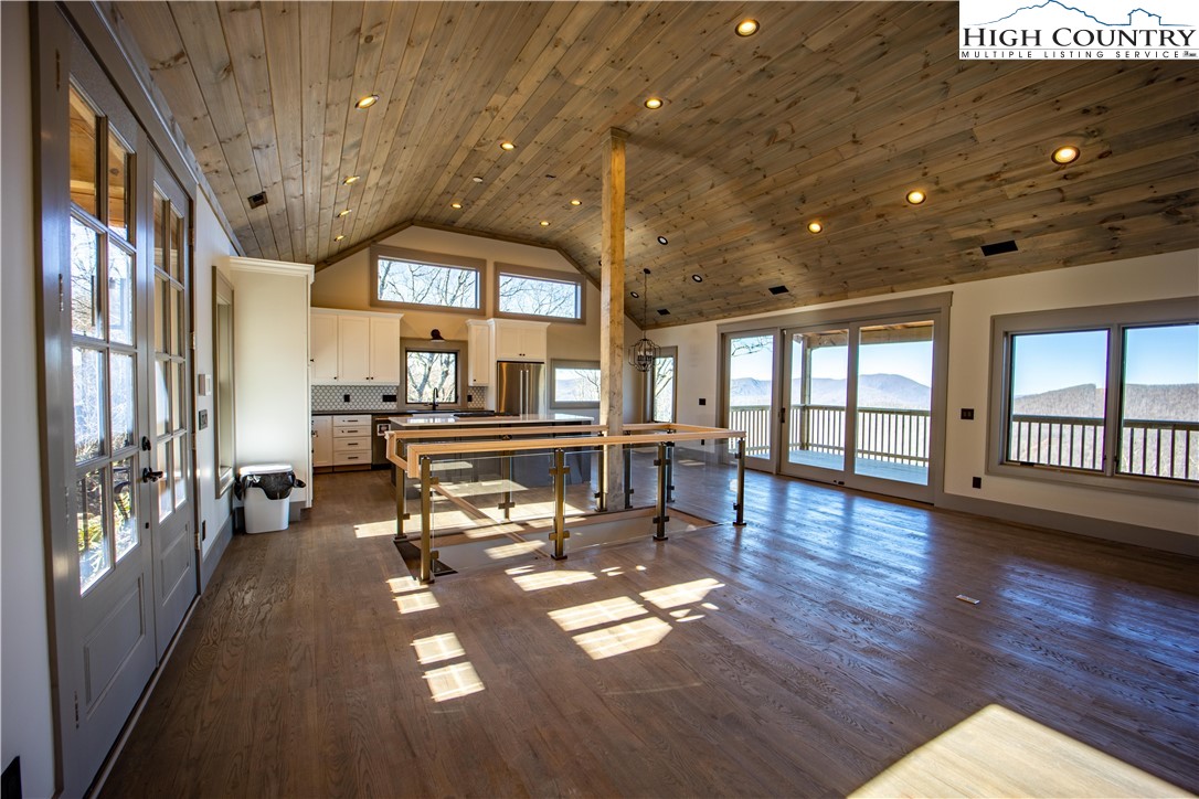 752 Crown Point Road West Jefferson, NC 28694 - Photo 7 of 49 Gallery Image 7