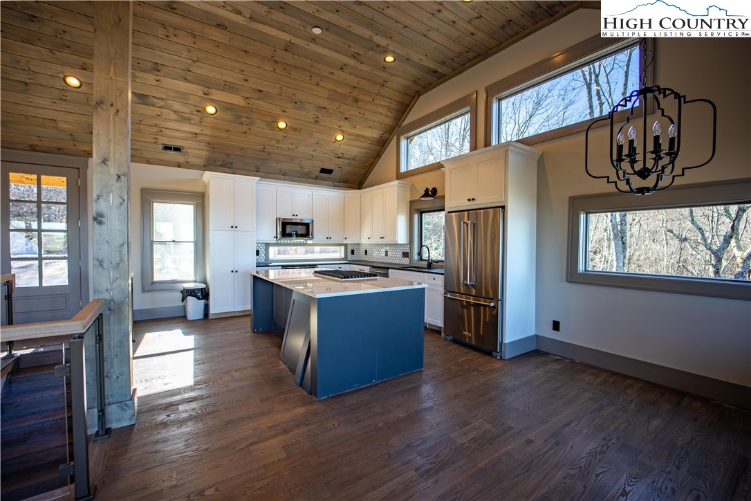 752 Crown Point Road West Jefferson, NC 28694 - Photo 9 of 49 Gallery Image 9