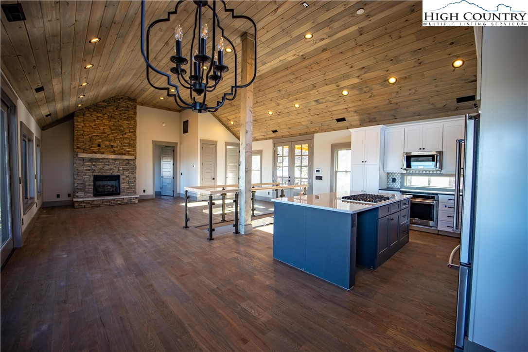 752 Crown Point Road West Jefferson, NC 28694 - Photo 10 of 49 Gallery Image 10